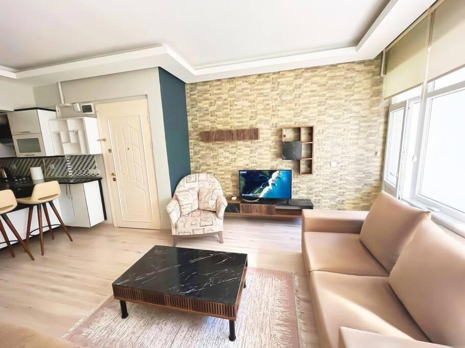Apartament House In The Center Of Kadikoy Stambuł Zewnętrze zdjęcie