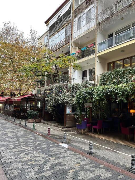 Apartament House In The Center Of Kadikoy Stambuł Zewnętrze zdjęcie